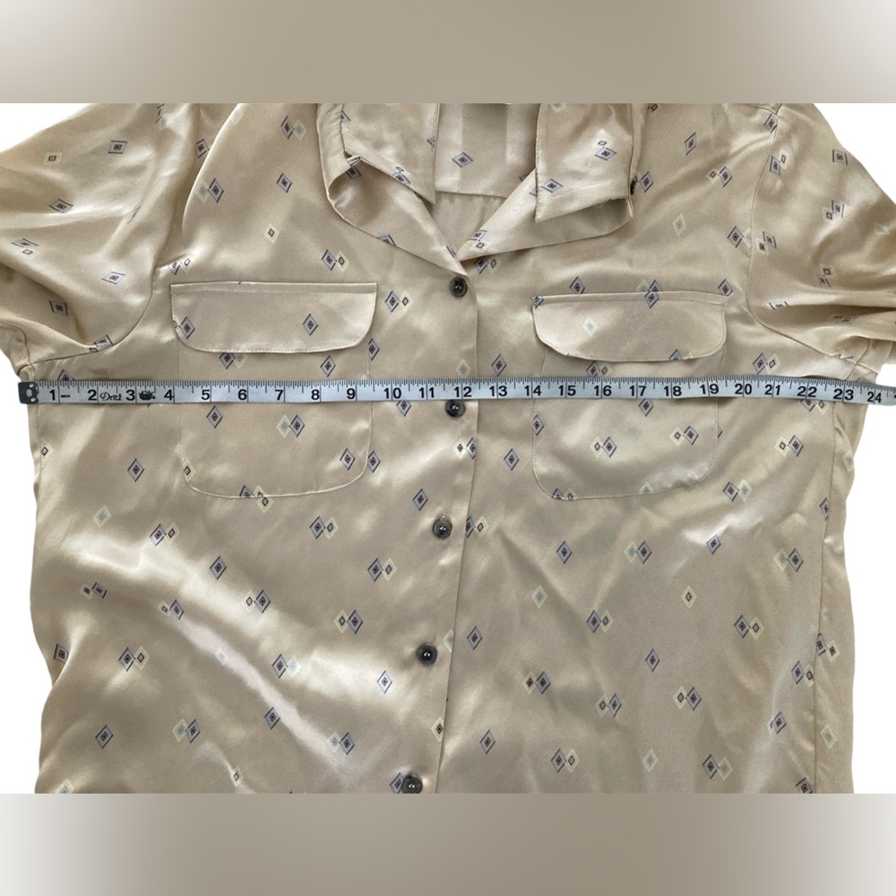 Evan Picone ‘Polar’ diamond patterned tan long-sleeved silk satin-feel top,Sz 12 - Picture 5 of 8